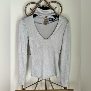 Bisou Bisou Silver V-Neck Long Sleeve Top